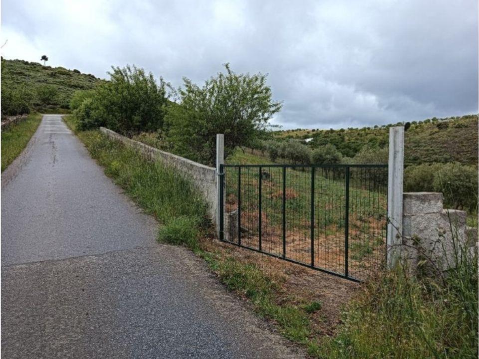 Helårsgrund i Vila Nova de Foz Coa, Guarda - foto 1