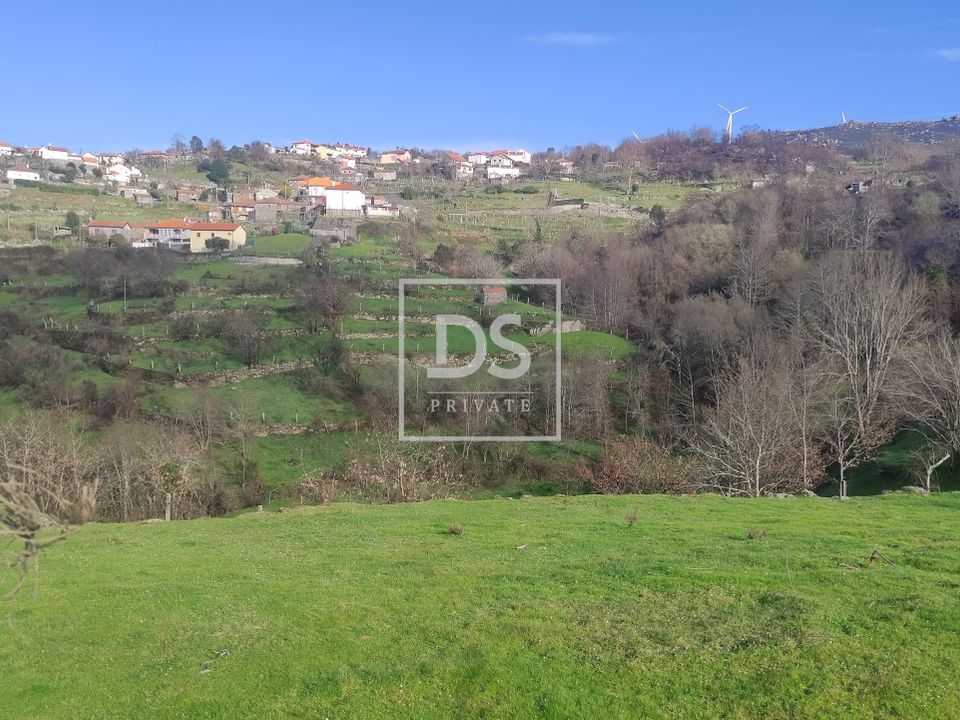 Helårsgrund i Loivos do Monte, Porto - foto 2
