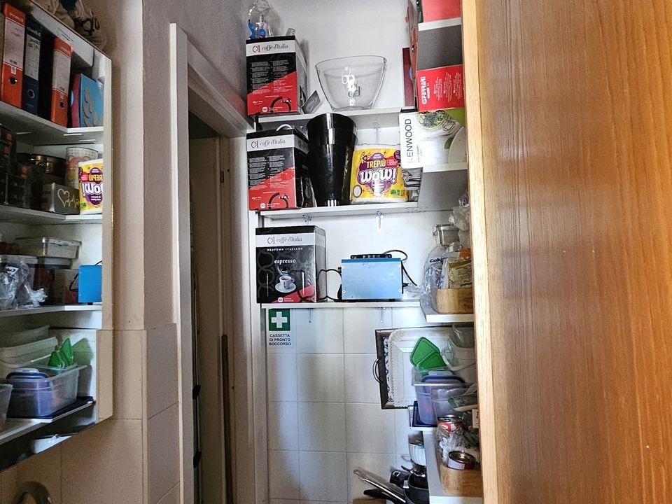 L'establiment comercial a Salerno, Salerno - foto 5