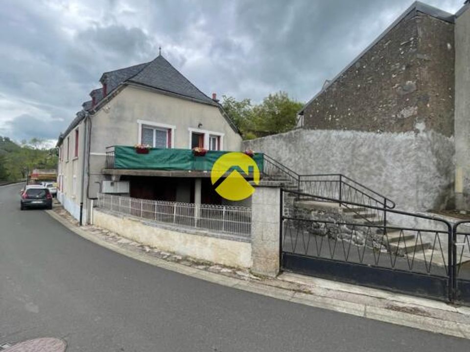 Lejlighed i Pierrefort, Cantal - foto 1