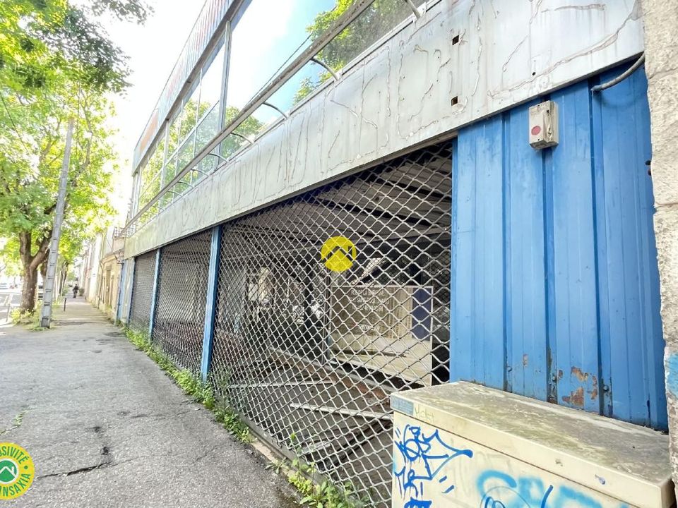 Erhvervsejendom i Bourges, Cher - foto 5
