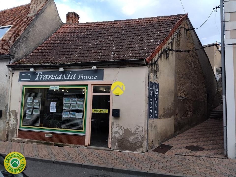 Erhvervsejendom i Lurcy-Levis, Allier - foto 1