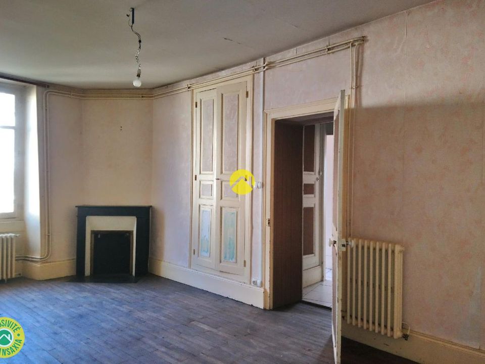 Villa in Saint-Amand-Montrond, Cher - photo 4