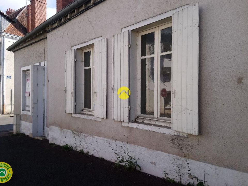 Villa in Saint-Amand-Montrond, Cher - photo 1