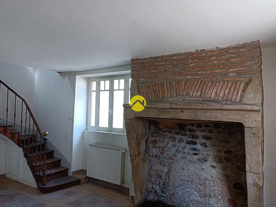 Villa in Cosne-d'Allier, Allier - photo 3