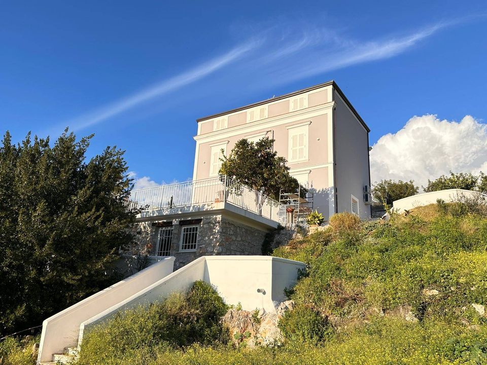Erhvervsejendom i Gaeta, Latina - foto 1
