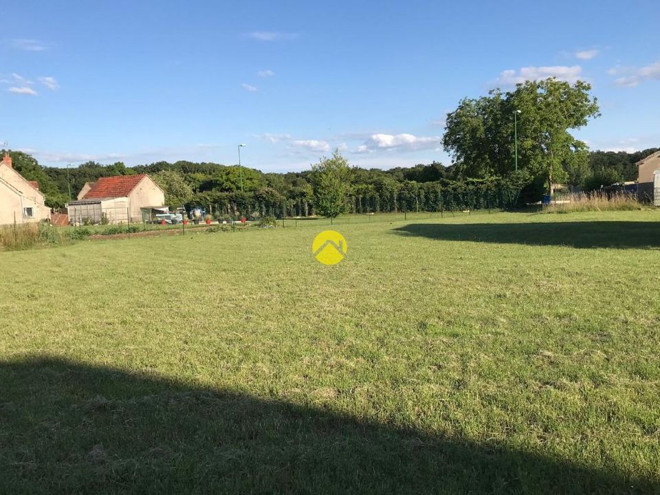 Helårsgrund i Saint-Germain-des-Bois, Cher - foto 1