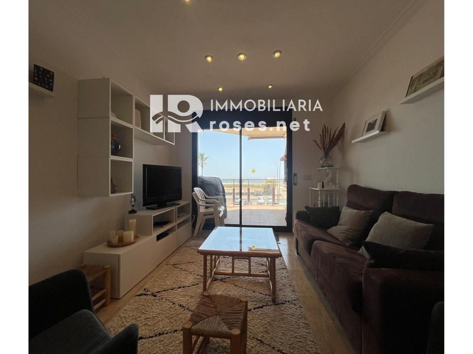 Lejlighed i Empuriabrava, Gerona - foto 1