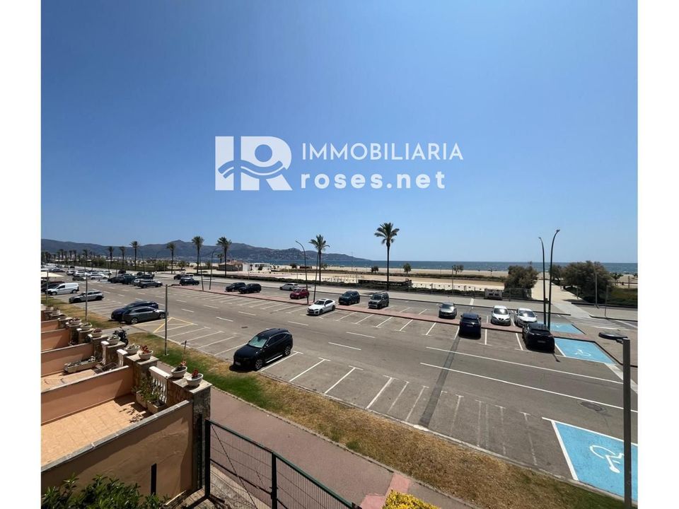 Lejlighed i Empuriabrava, Gerona - foto 2