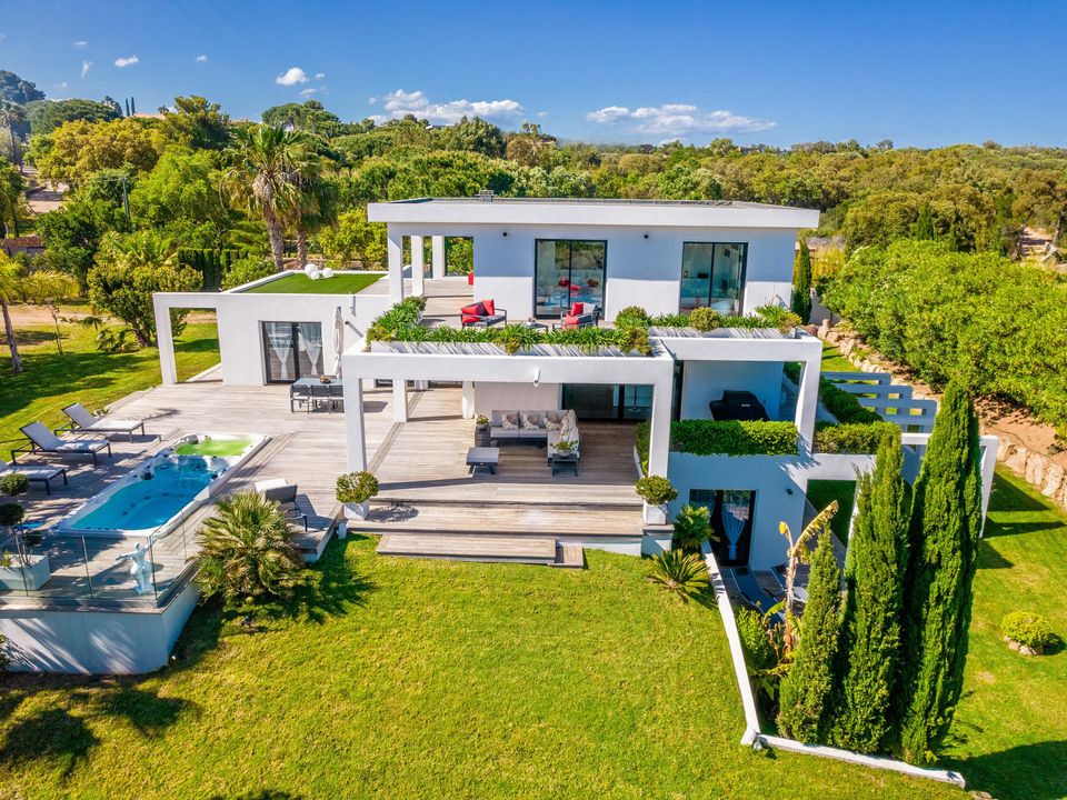Villa i Ste.-Lucie-de Porto-Vecchio, Corse-du-Sud - foto 1