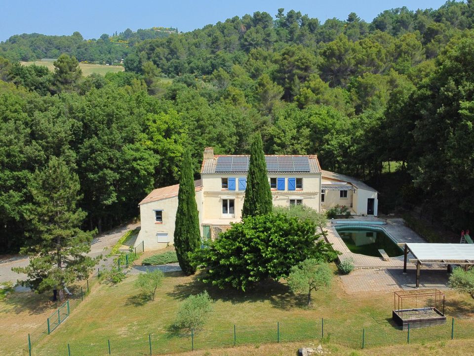 Villa i Pierrevert, Alpes-de-Haute-Provence - foto 1