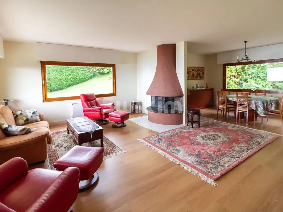 Villa i Evian-les-Bains, Haute-Savoie - foto 1