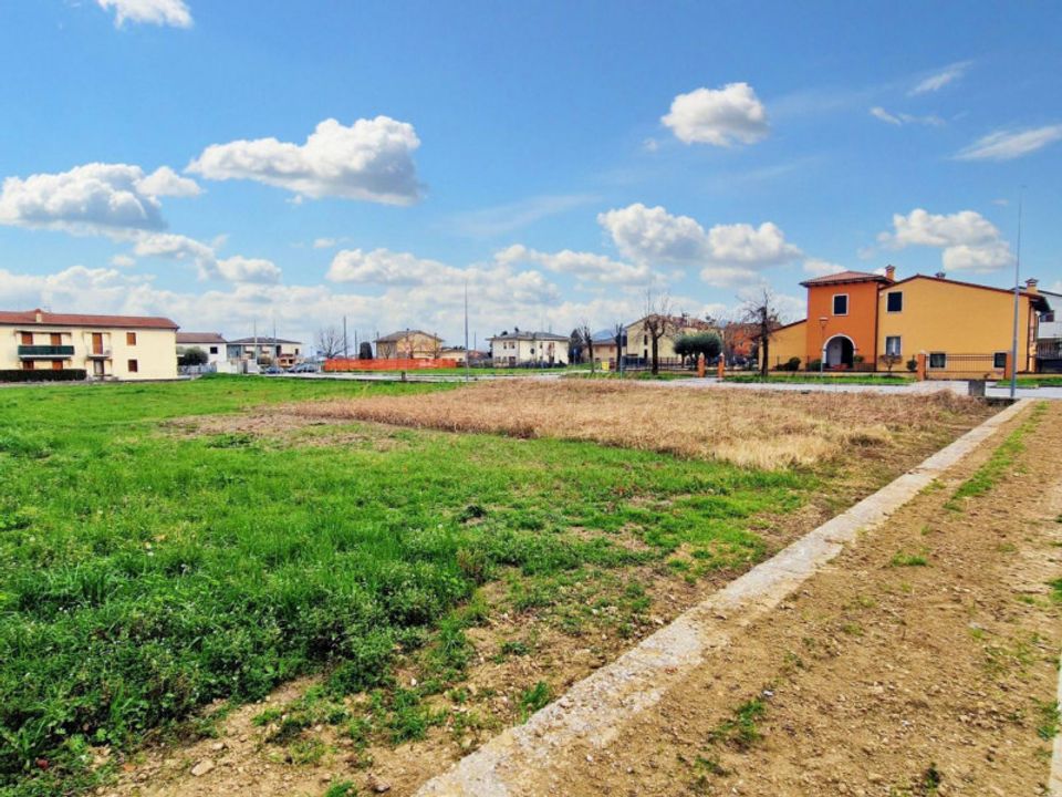 Helårsgrund i Castegnero, Vicenza - foto 1