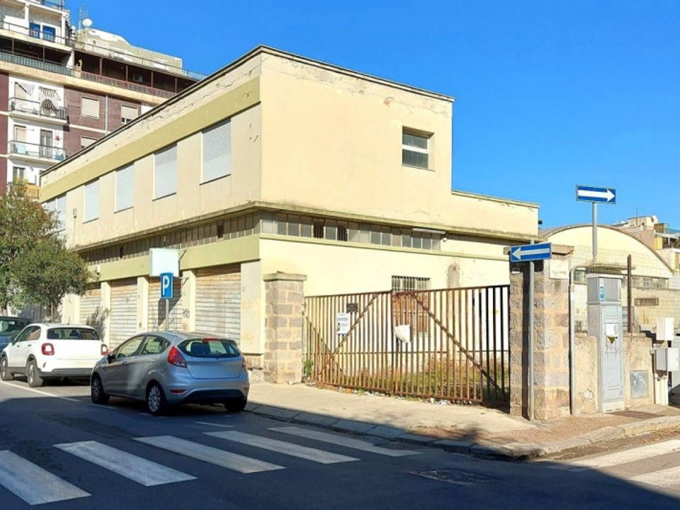 Erhvervsejendom i Quartu Sant'Elena, Cagliari - foto 1