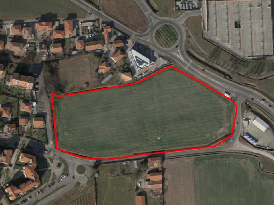 Helårsgrund i Pinerolo, Turin - foto 1