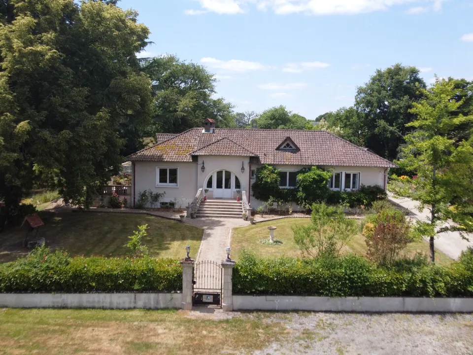 Villa i Val-d'Oire-et-Gartempe, Haute-Vienne - foto 1