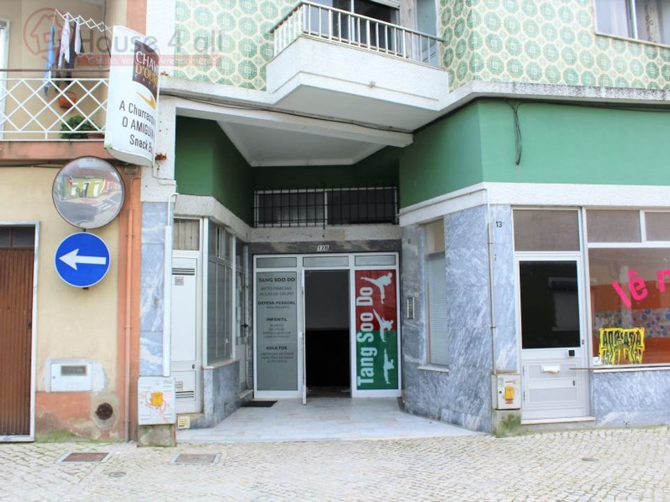 Erhvervsejendom i Santo Onofre e Serra do Bouro, Leiria - foto 1