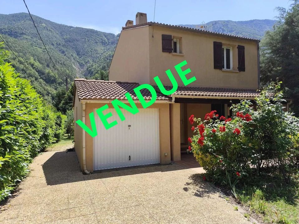 Villa en Touët-sur-Var, Alpes-Maritimes - foto 1
