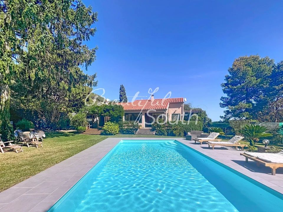 Villa i Estoher, Pyrenees-Orientales - foto 1
