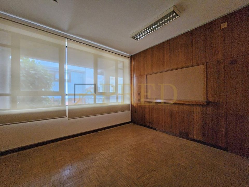 Erhvervsejendom i Pedroso, Porto - foto 2