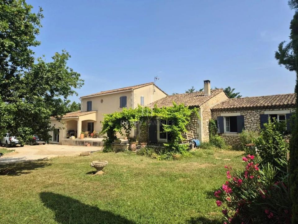 Villa i Eyragues, Bouches-du-Rhone - foto 1