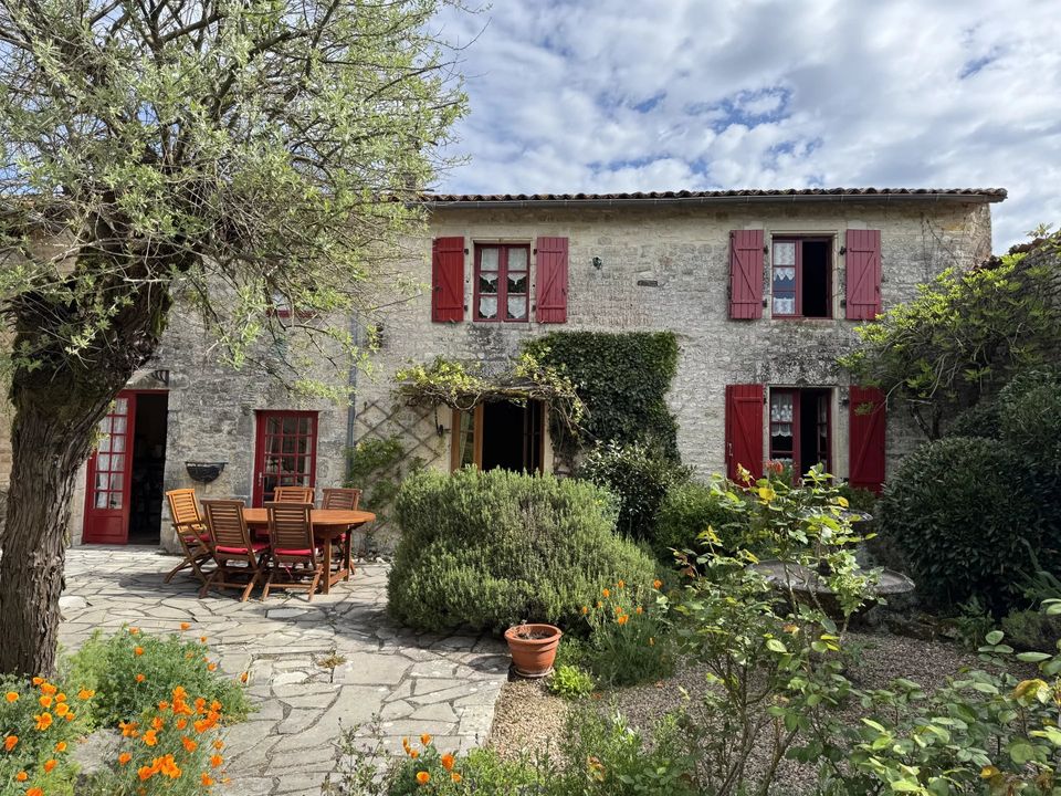 Villa i Ruffec, Charente - foto 1