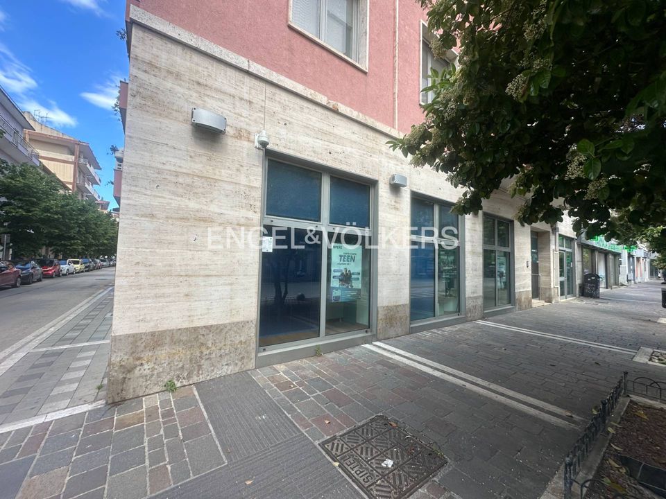Commercial property in Pescara, Pescara - photo 2