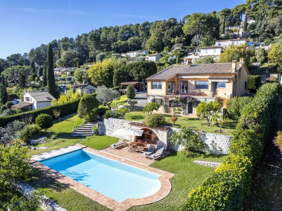 Villa i La Colle-sur-Loup, Alpes-Maritimes - foto 1