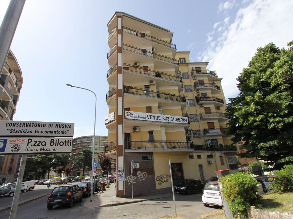 Lejlighed i Cosenza, Cosenza - foto 1