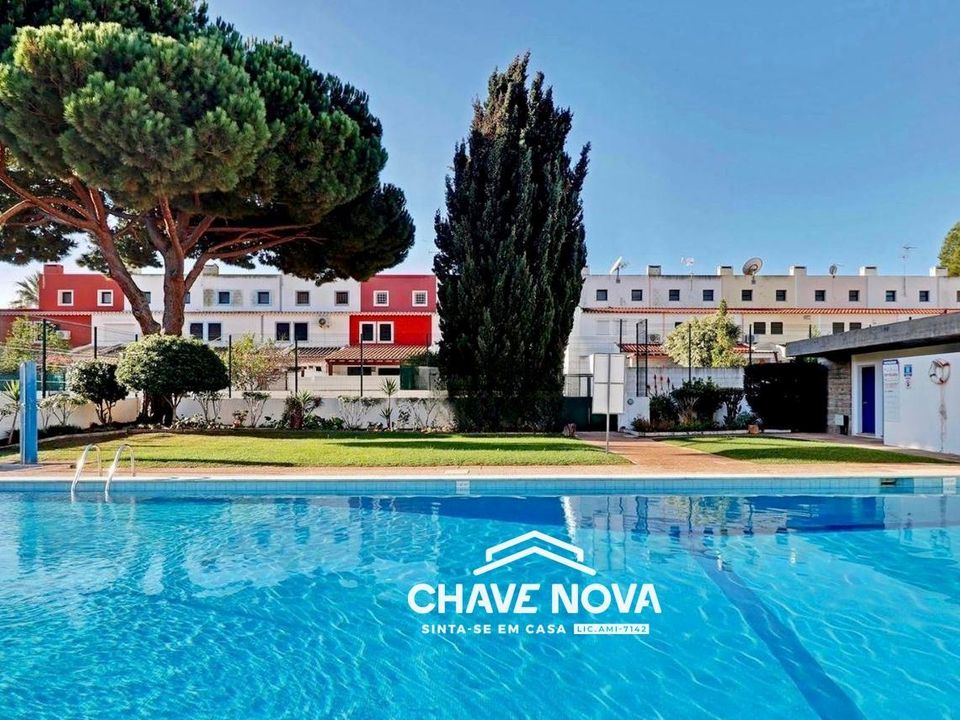 Terraced house in Loule, Faro - photo 3