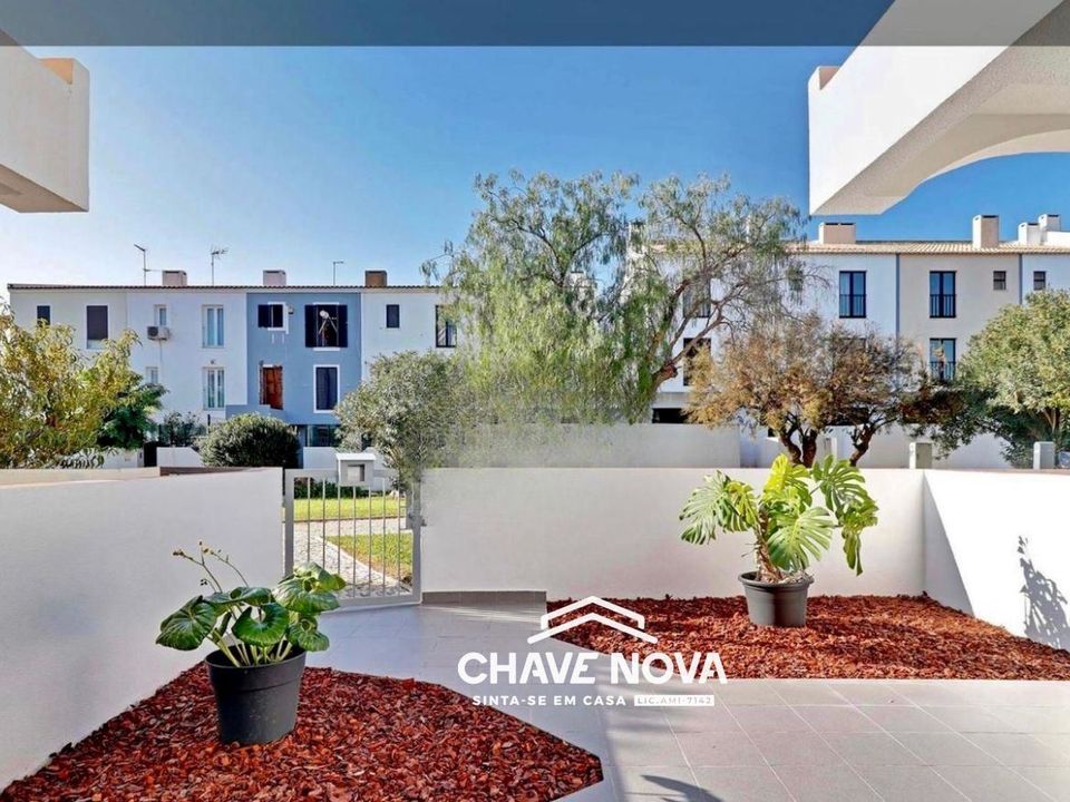 Terraced house in Loule, Faro - photo 4