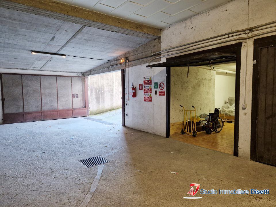 Parkeringsplads i Edolo, Brescia - foto 3