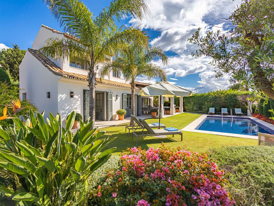 Villa i El Paraiso, Malaga - foto 1