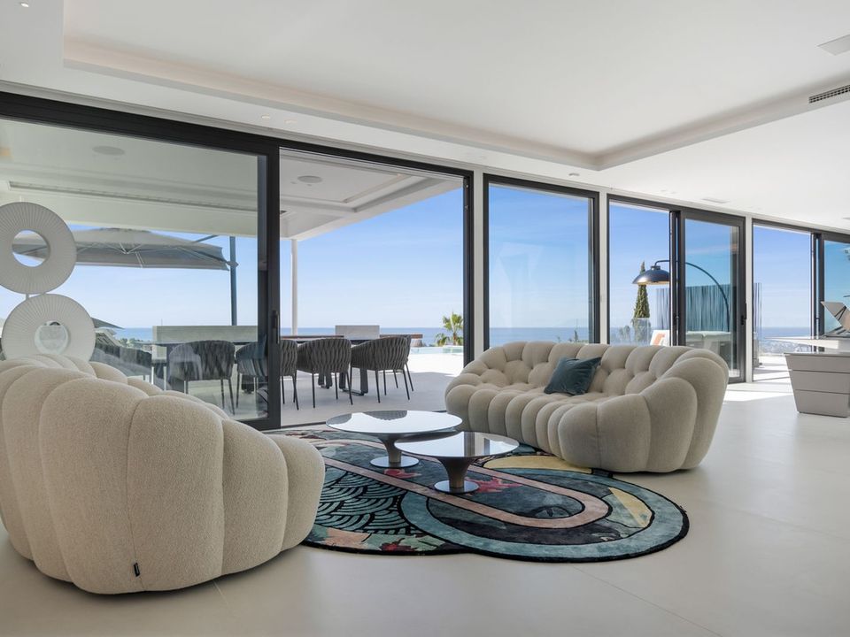 Villa i El Paraiso, Malaga - foto 1