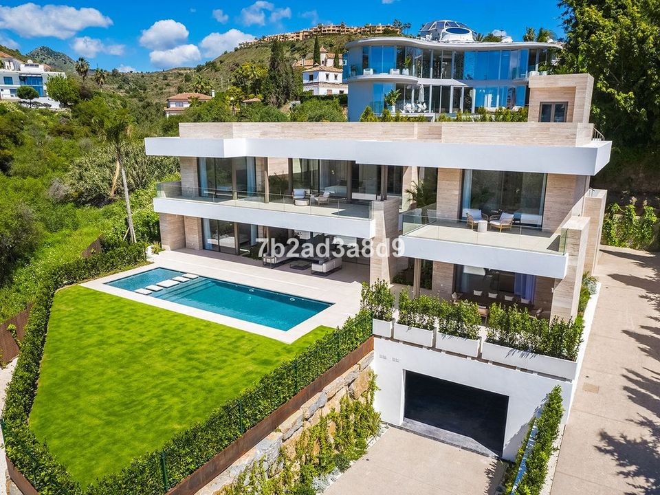 Villa i El Paraiso, Malaga - foto 1