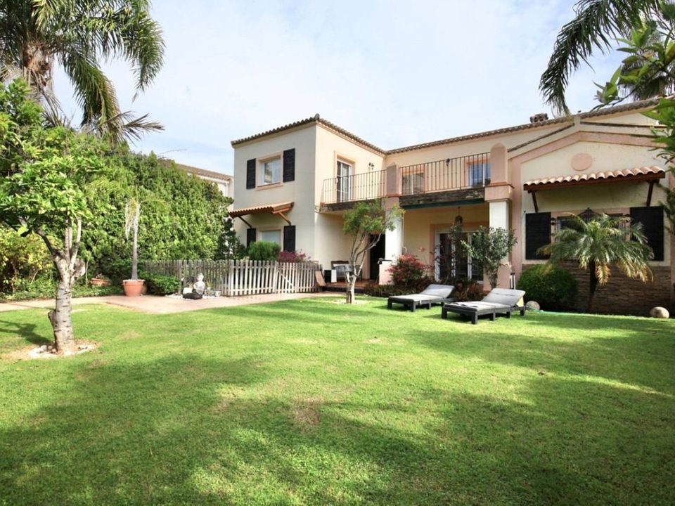 Villa i Guadalmina, Malaga - foto 1