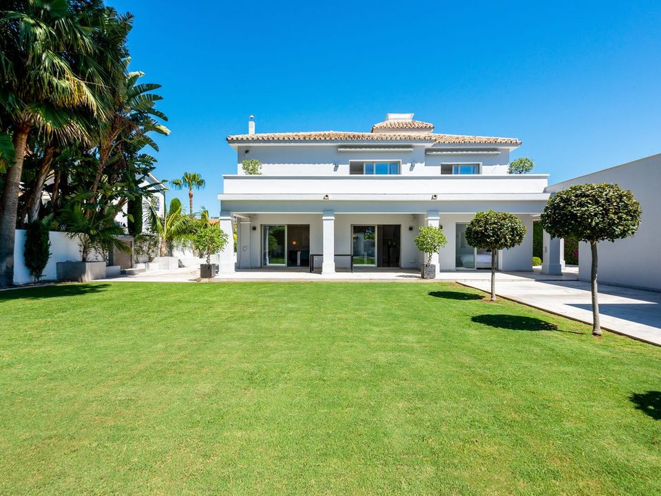 Villa i El Paraiso, Malaga - foto 1
