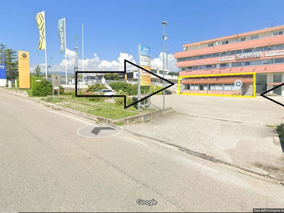 Erhvervsejendom i Teramo, Teramo - foto 1
