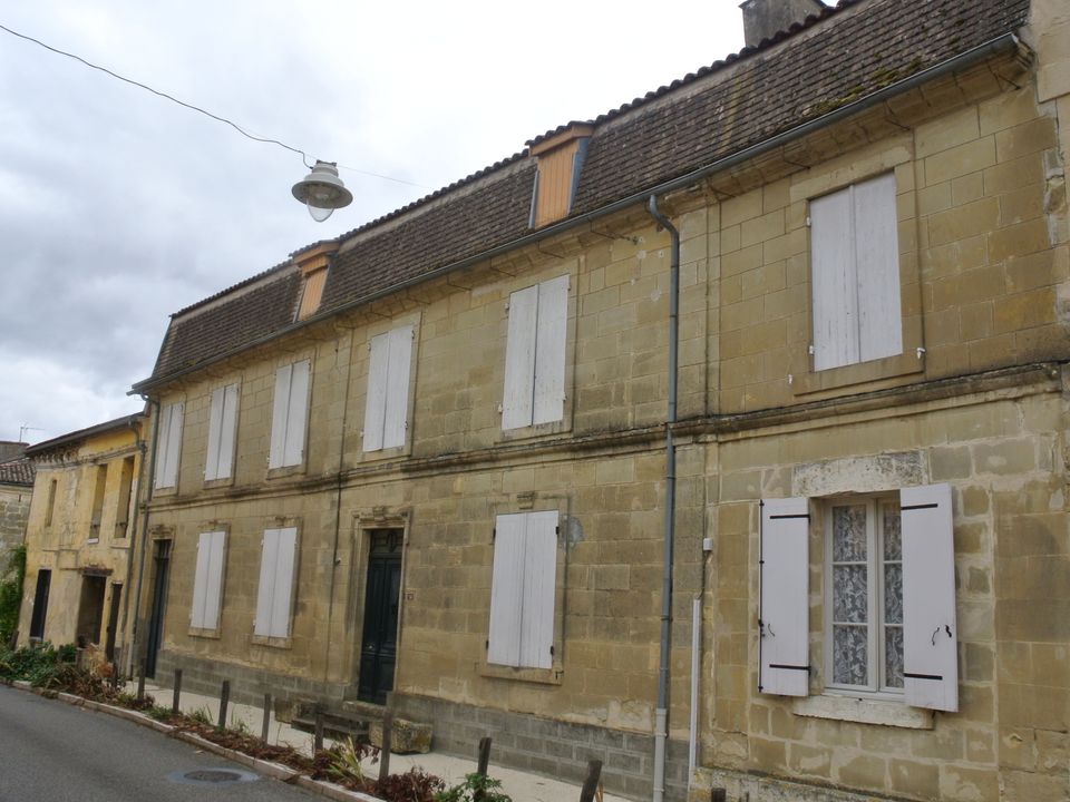 Landsbyhus i Saint-Barthelemy-d'Agenais, Lot-et-Garonne - foto 1