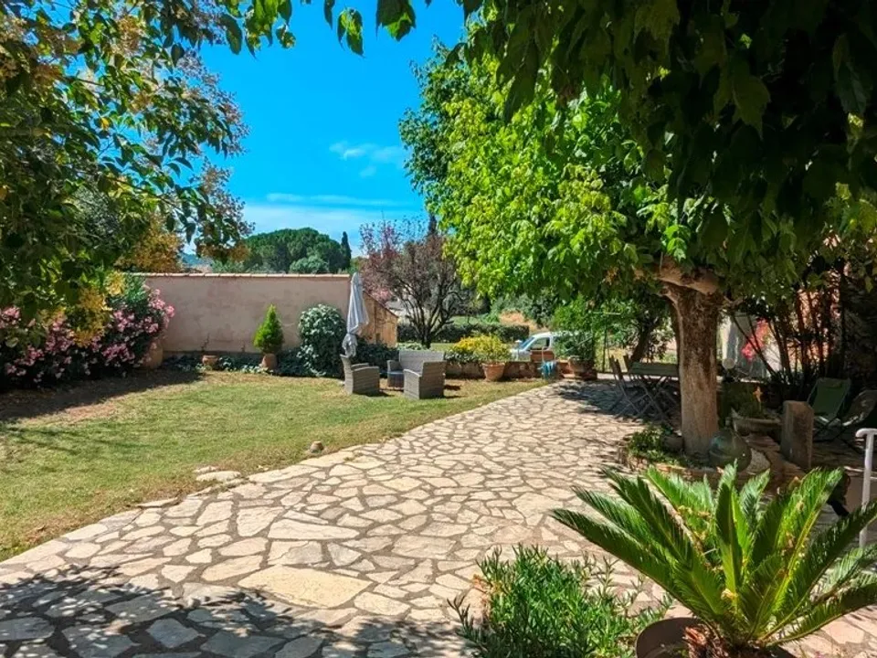 Landejendom i Montfort-sur-Argens, Var - foto 1