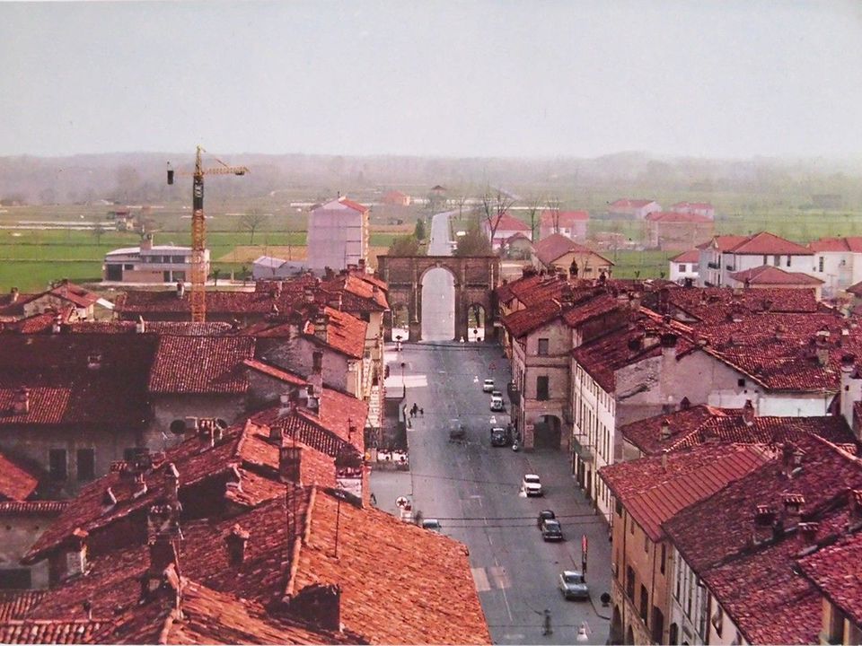 Erhvervsejendom i Cherasco, Cuneo - foto 1