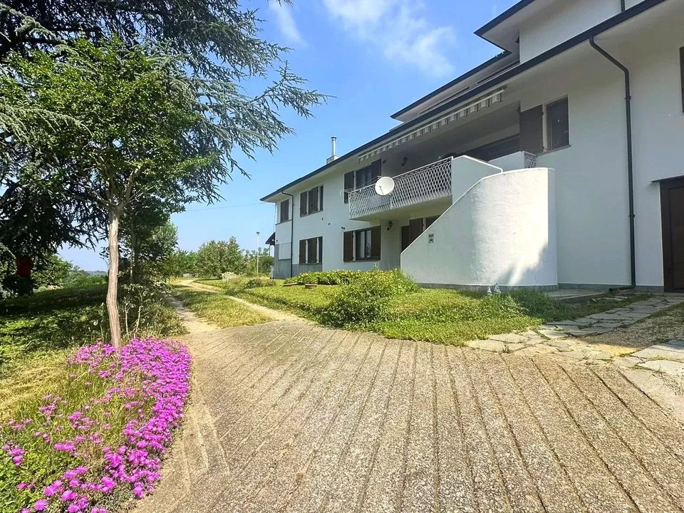 Villa i Baldissero d'Alba, Cuneo - foto 1