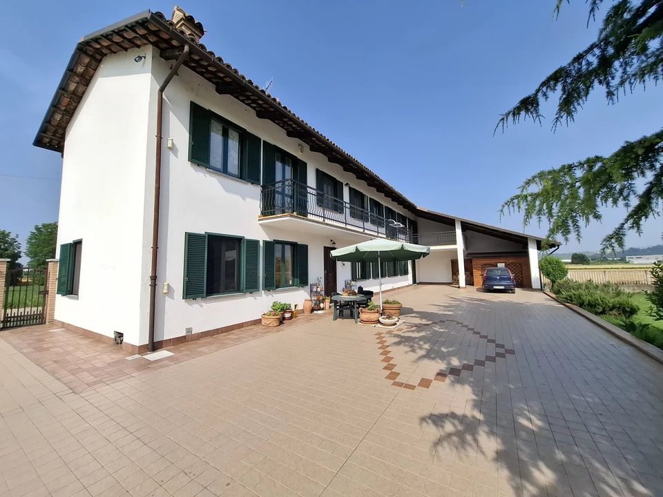 Villa i Castagnito, Cuneo - foto 1