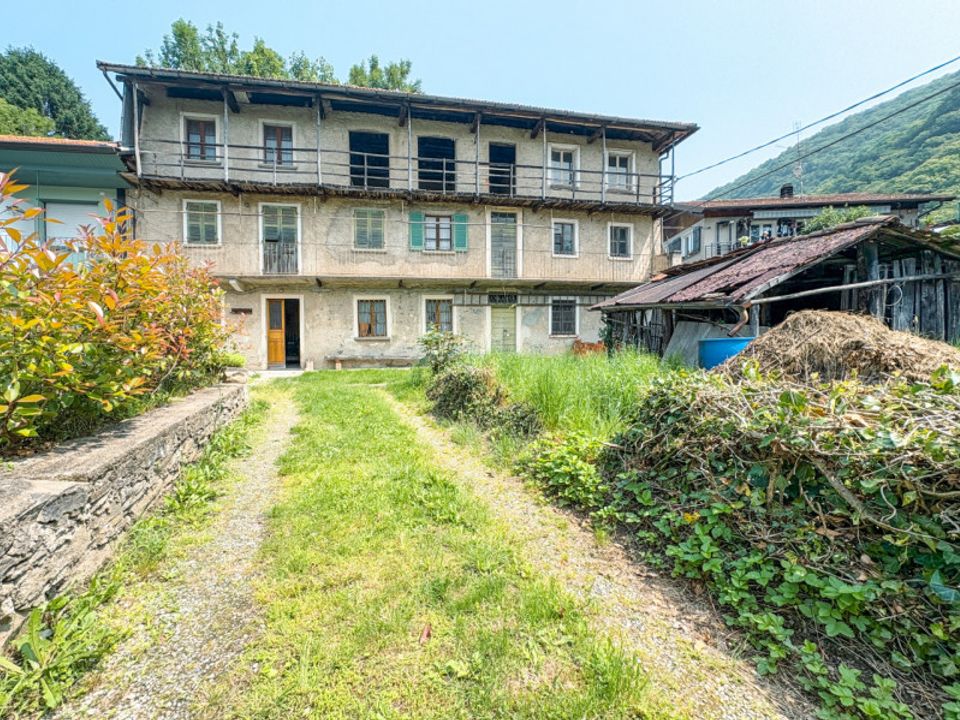 Herregård i Miasino, Novara - bilde 1