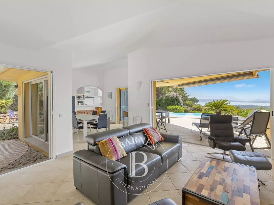 Villa i Sainte-Lucie de Porto-Vecchio, Corse-du-Sud - bilde 2