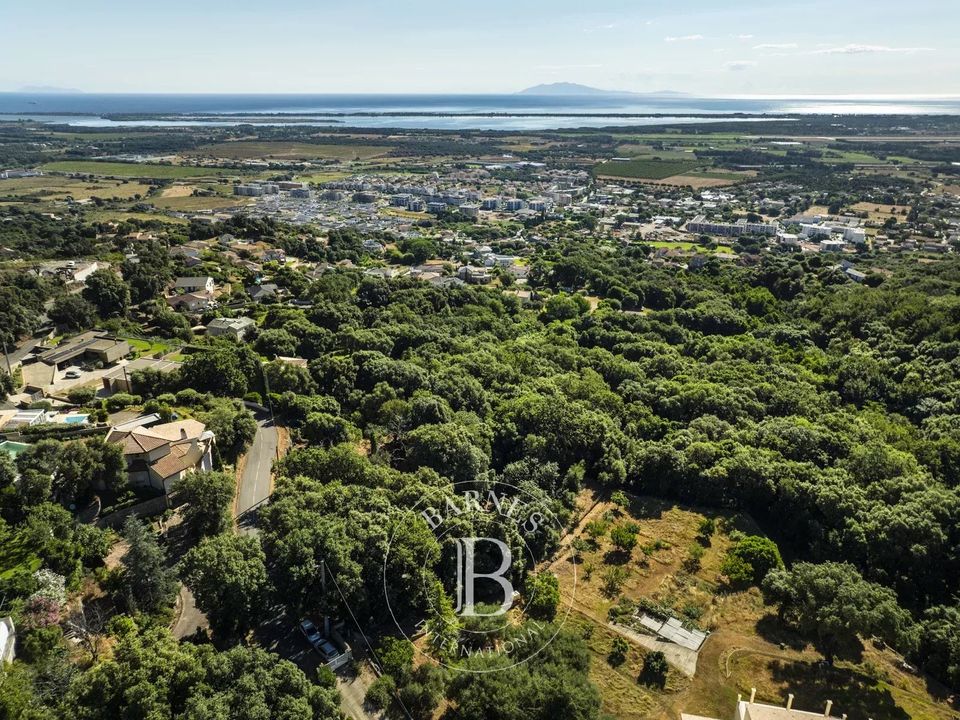 Helårsgrund i Bastia, Haute-Corse - foto 4