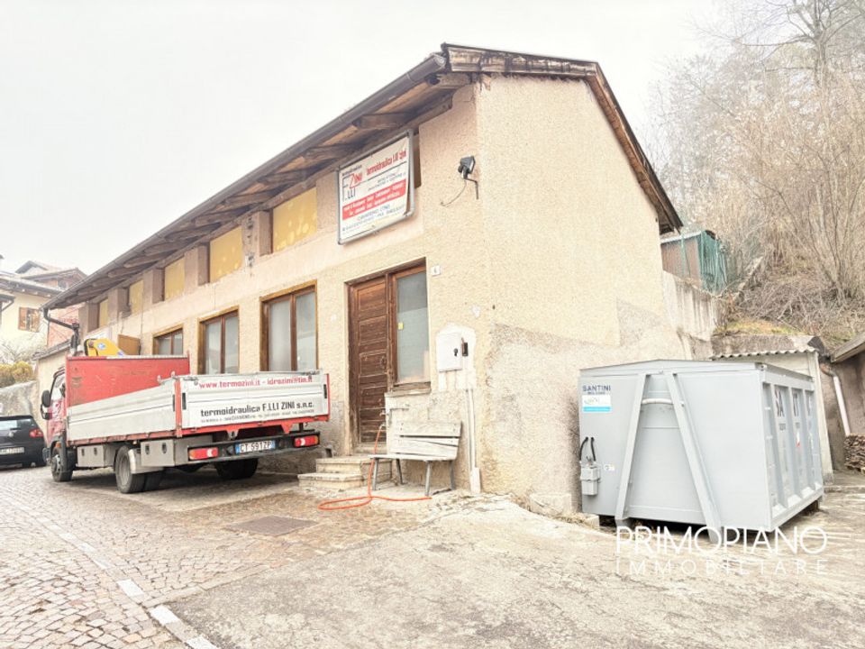 Erhvervsejendom i Cavareno, Trento - foto 1