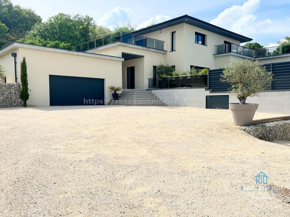 Villa i Viriville, Isere - foto 1