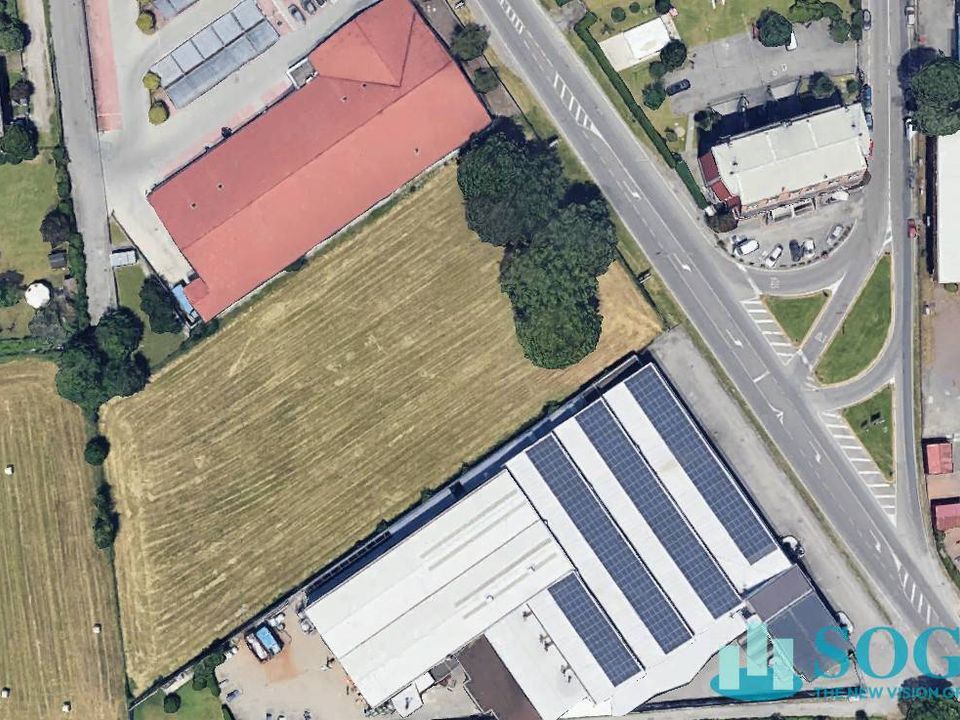 Helårsgrund i Caronno Pertusella, Varese - foto 1