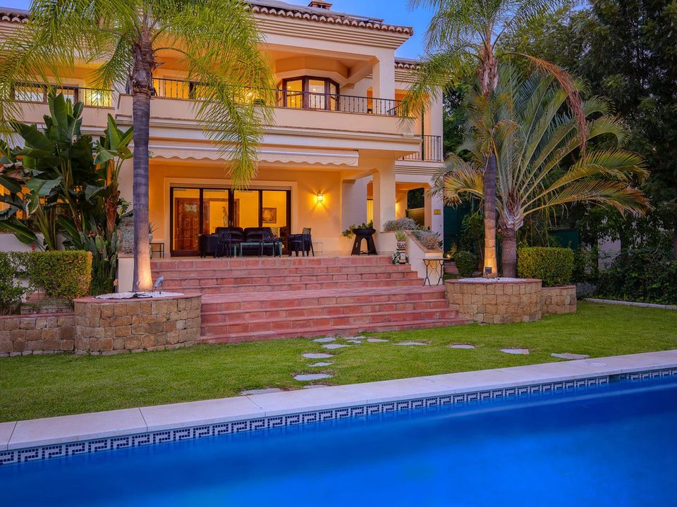Villa a Los Arqueros, Malaga - foto 1